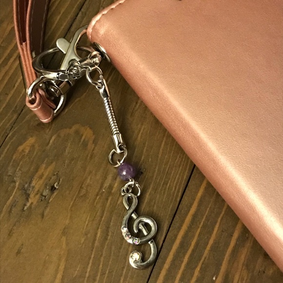 π‘Host Pick!π‘Treble Clef Charm 4 bag or wallet π΅ - Picture 2 of 4